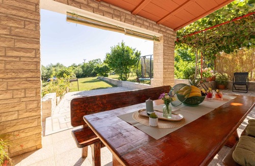 Peruski Apartment | Cozy 2-bedroom apartment in enjoyable Peruški