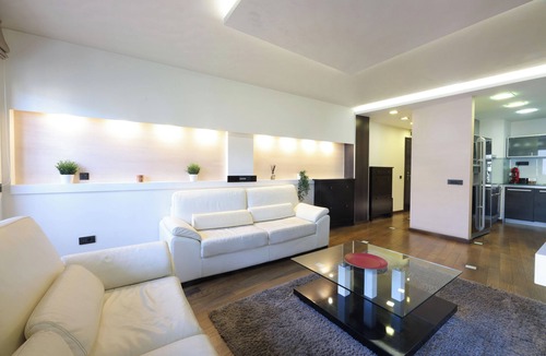 Vukov Spomenik Apartment | Cozy 2bedroom apartment in welcoming Belgrade with WiFi,AC & everything you need