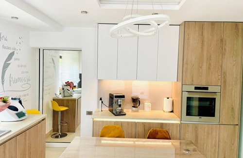 Cata House | Cozy 3-bedroom house in gorgeous Holbav with AC and fireplace for relaxing stays