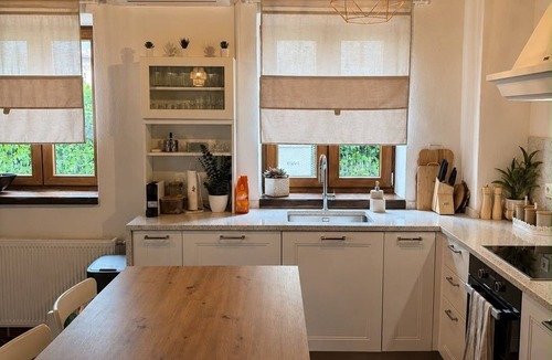 Cabrunici House | Cozy 4-bedroom house in perfect Čabrunići with pool.