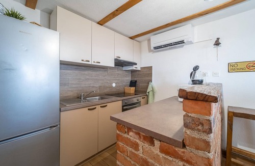Breznik Plesivicki House | Cozy and rustic cottage with stunning views of the Sickle Mountains!