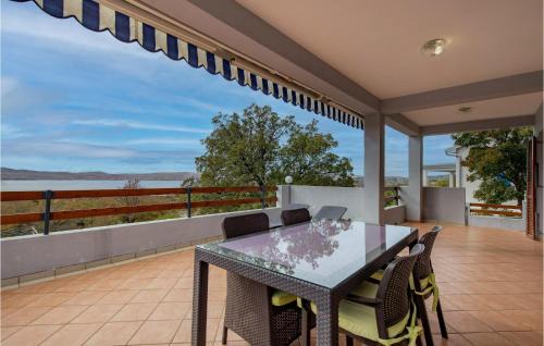 Cesarica Apartment | Cozy Apartment In Cesarica With House Sea View