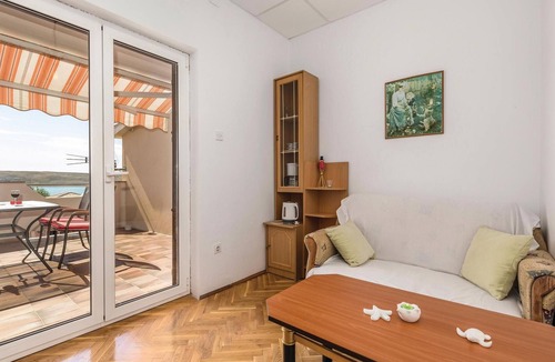 Dinjiska Apartment | Cozy apartment in Dinjiska with house sea view