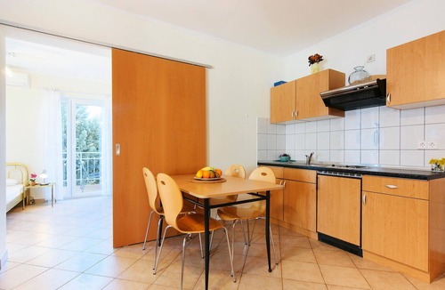 Jezera Apartment | Cozy apartment in Jezera with WiFi