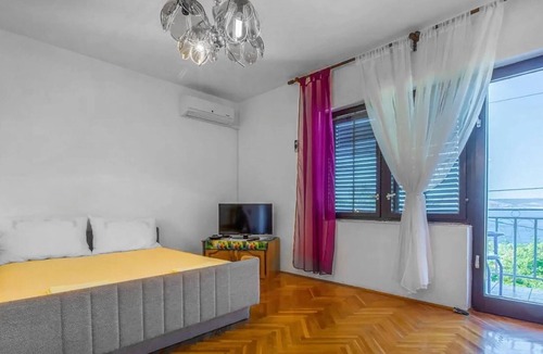 Klenovica Apartment | Cozy apartment in Klenovica with house sea view