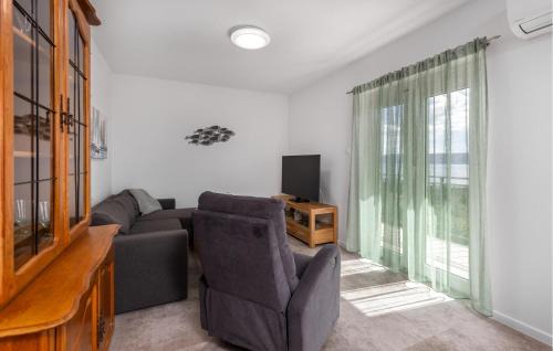 Klenovica Apartment | Cozy Apartment In Klenovica With Wifi