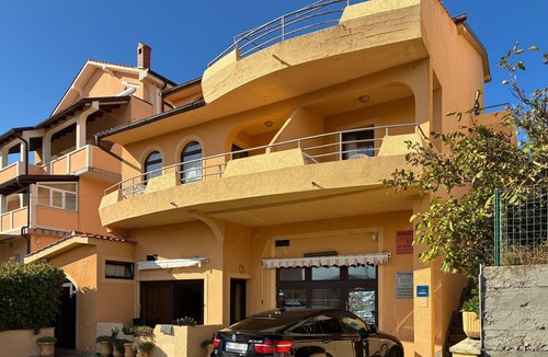 Lopar Apartment | Cozy apartment in Lopar with WiFi