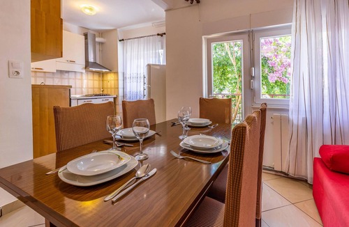 Medulin Apartment | Cozy apartment in Medulin with WiFi