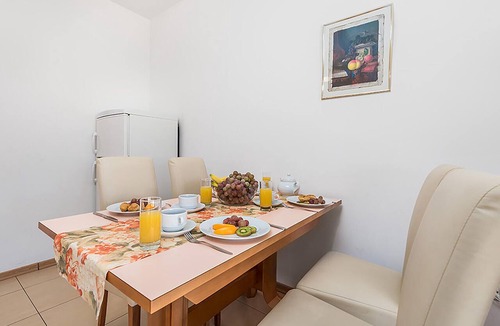 Rab Apartment | Cozy apartment in Palit with WiFi