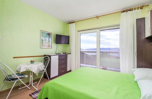 Sveti Juraj Apartment | Cozy apartment in Sveti Juraj with house sea view