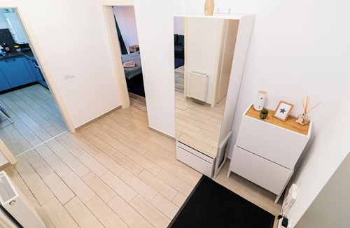 Tractorul Apartment | Cozy apartment in welcoming Brașov with WiFi, AC