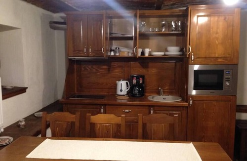 Brasov House | Cozy Apartment - Residence in Brasov's Historical Center - Free Parking