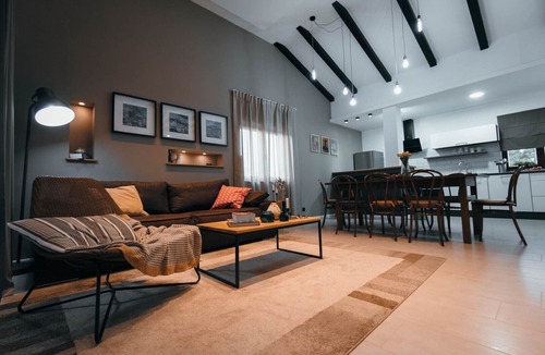 Drnis House | Cozy Country Home with heated outdoor pool