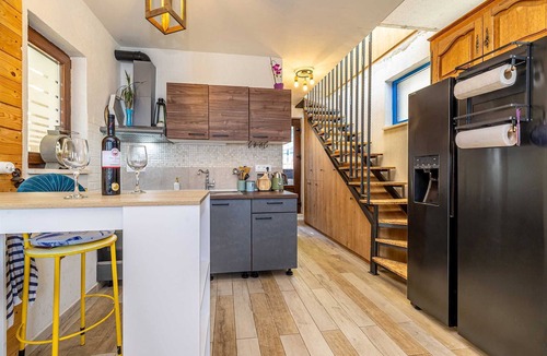 Omisalj House | Cozy holiday home SEAFRONT II
