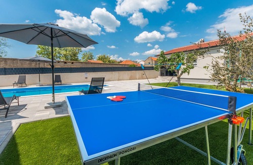 Sveti Filip i Jakov House | Cozy home in Sveti Fiilip i Jakov