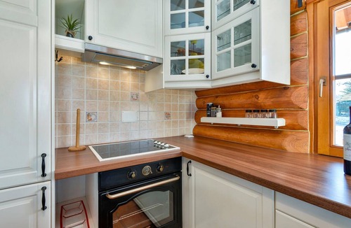Ludbreg House | Cozy home in Vinogradi Ludbreski with sauna