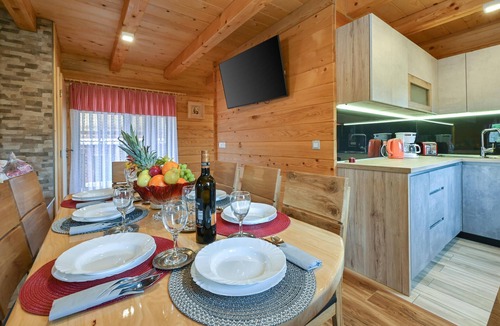 Ludbreg House | Cozy home in Vinogradi Ludbreski with sauna
