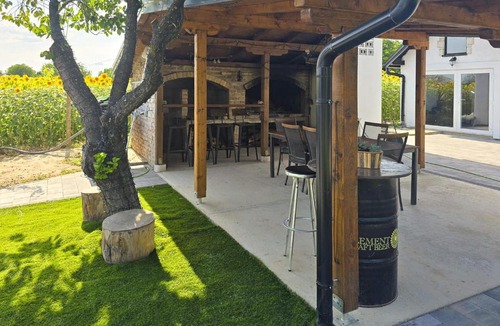 Erdut House | Cozy Home In Aljmas With Sauna