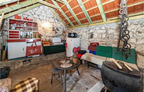 Blizna Donja House | Cozy Home In Blizna Donja With Wifi