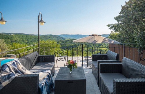 Buzet House | Cozy home in Buzet with sauna