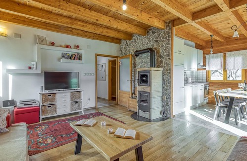 Gospic House | Cozy home in Buzim with sauna