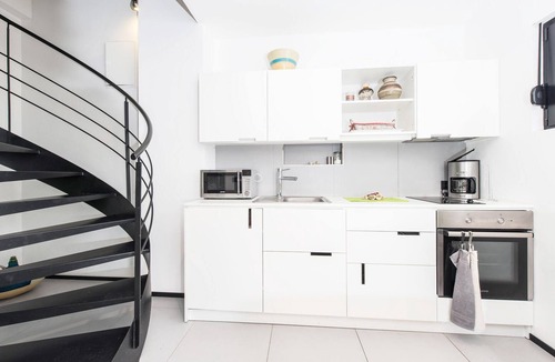 Dragove House | Cozy home in Dragove with house sea view