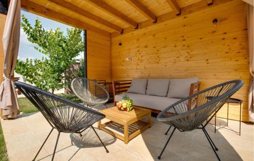 Preseka House | Cozy Home In Gornji Vinkovec With Sauna