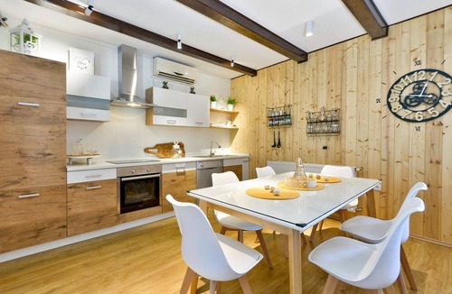 Veliko Trgovisce House | Cozy home in Mrzlo Polje with sauna