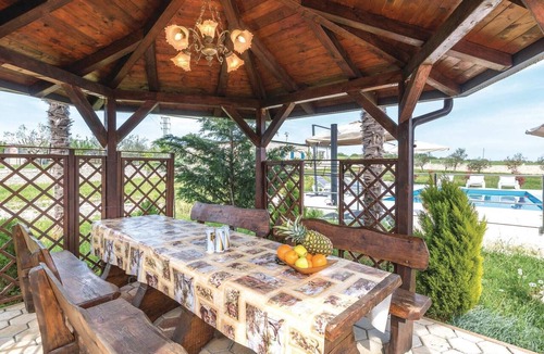 Buzinija House | Cozy home in Novigrad