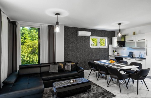 Brestovac House | Cozy home in Novo Zvecevo with sauna