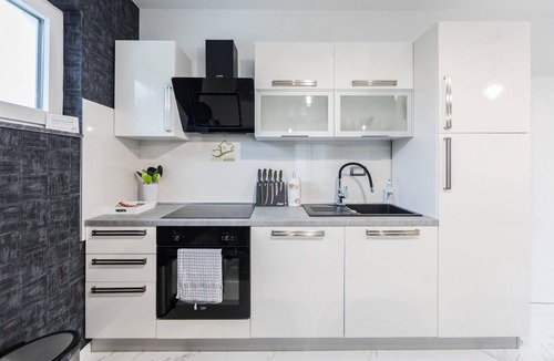 Brestovac House | Cozy home in Novo Zvecevo with sauna