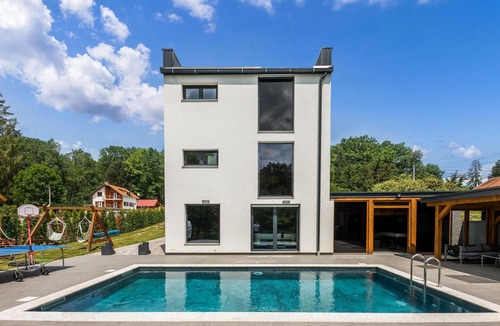 Brestovac House | Cozy home in Novo Zvecevo with sauna