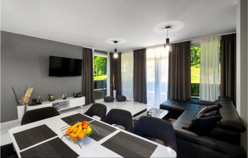 Brestovac House | Cozy Home In Novo Zvecevo With Sauna