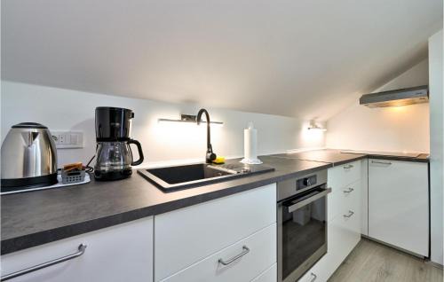 Kraljevec Sesvetski House | Cozy Home In Paruzevina With Sauna