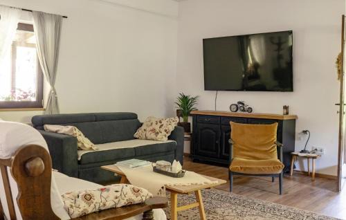 Petrinja House | Cozy Home In Petrinja With House A Panoramic View