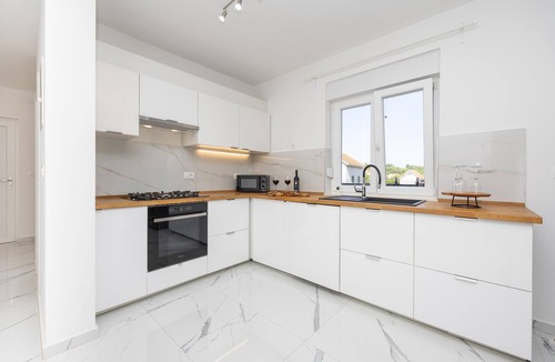 Primorski Dolac House | Cozy home in Primorski Dolac