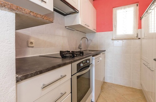 Primosten House | Cozy home in Primosten with kitchen