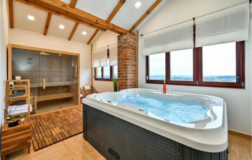 Pitomaca House | Cozy Home In Sedlarica With Sauna