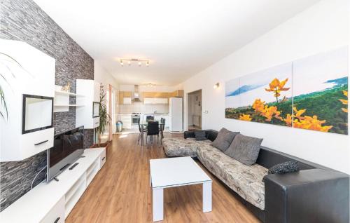 Slatine House | Cozy Home In Slatine