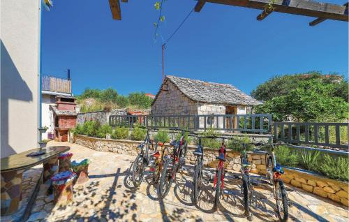 Slatine House | Cozy Home In Slatine