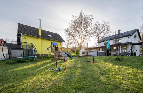 Jalzabet House | Cozy House In Nature With Hot Tub - Happy Rentals