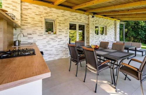 Jalzabet House | Cozy House In Nature With Hot Tub - Happy Rentals