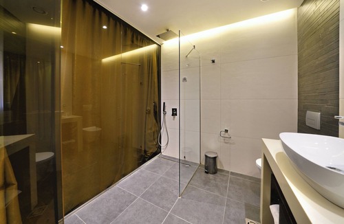 Terazije Apartment | Cozy Studio in Strong Center of Belgrade with Private Garage