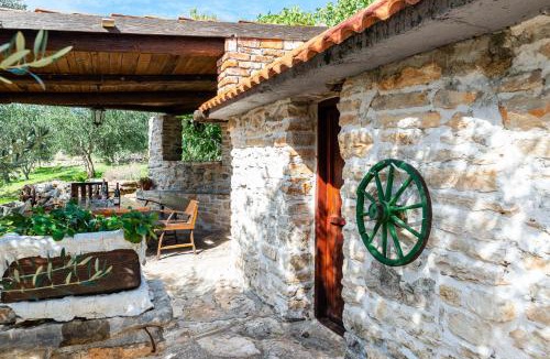 Benkovac House | Dalmatian country house Irena