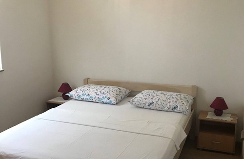 Turanj Hotel | Dana II