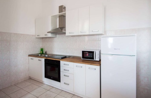 Monterol Apartment | DARA house with apartments / Dara4 APARTMENT
