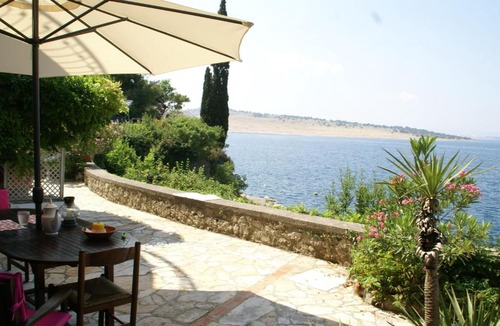 Kraljevica Apartment | Delightful Apartment with Private Beach in Kraljevica