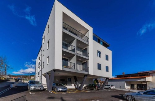 Sinj Apartment | Deluxe Apartment Bono