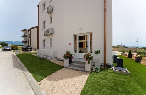 Novalja Apartment | Deluxe Apartment Rita 5