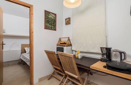 Grizane Cottage | Discover a cozy vacation home in Grižane, designed for up to four guests.